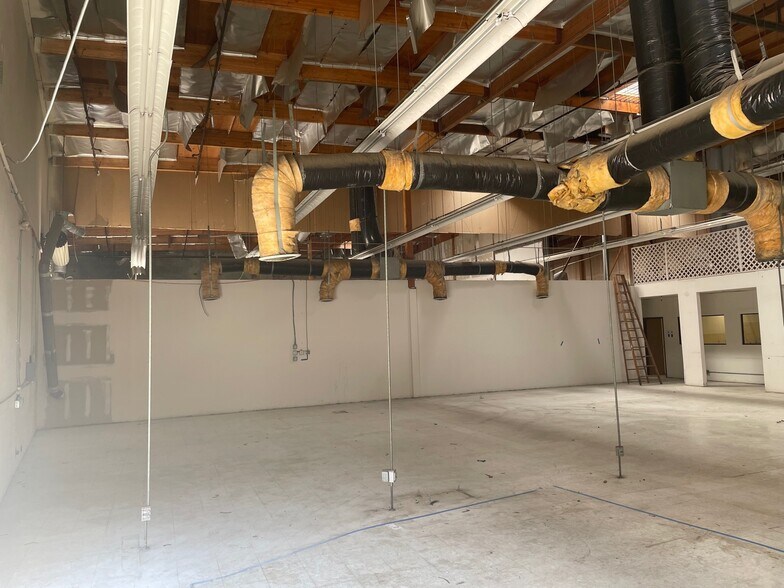 More Photos Of 3 Whatney, Irvine Research And Development For Sale