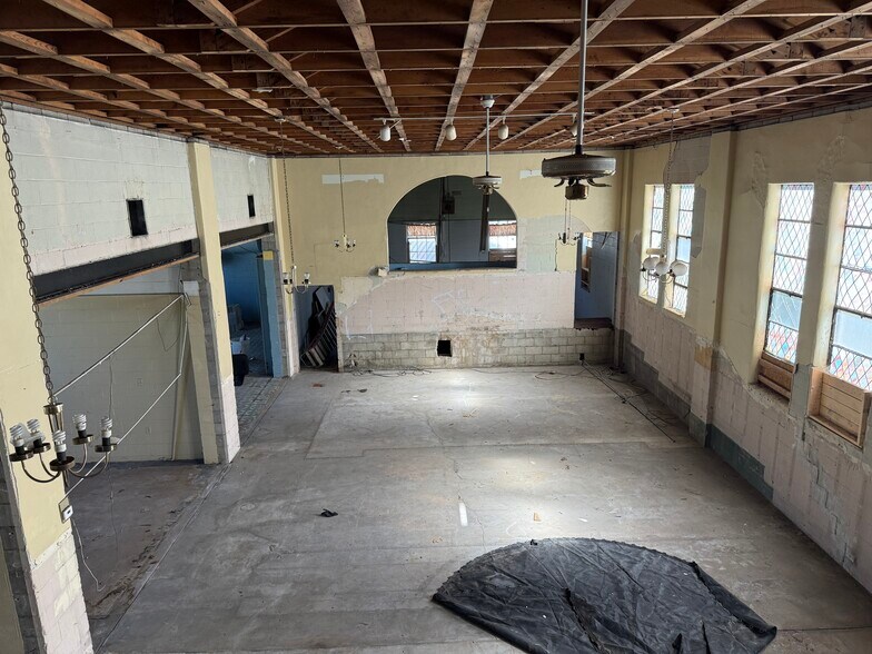 More Photos Of 286 Belvidere Ave, Columbus Specialty For Sale