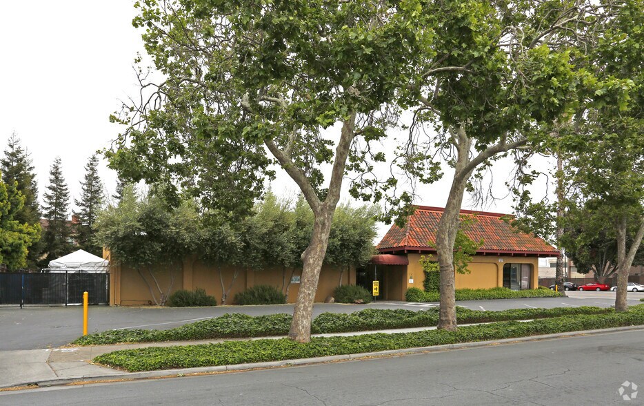 More Photos Of 845 Park Ave, San Jose Freestanding For Sale