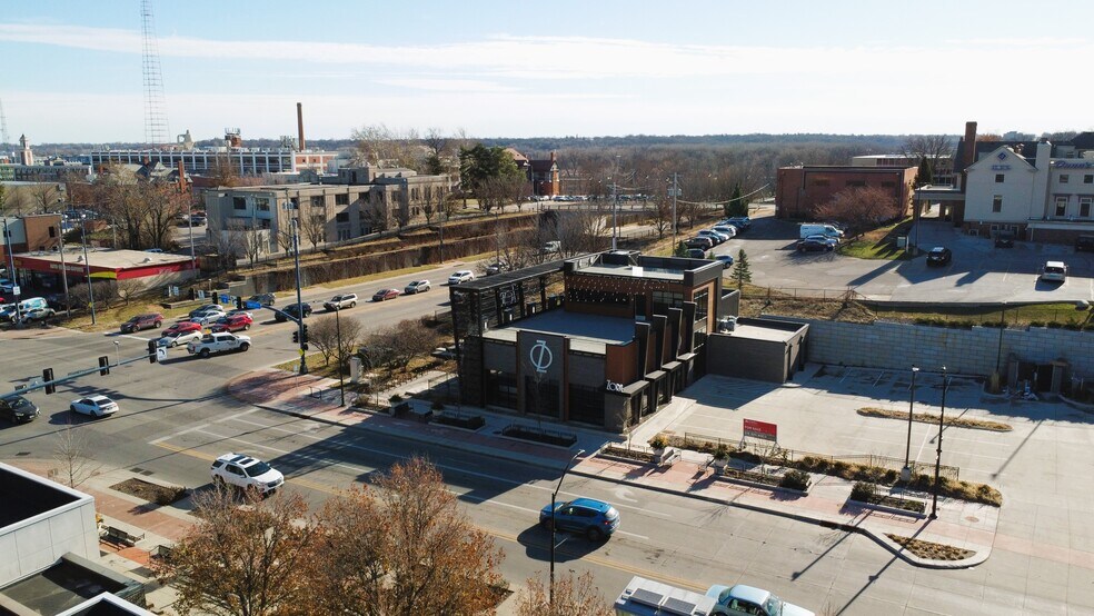 More Photos Of 2120 Ingersoll Ave, Des Moines Restaurant For Sale