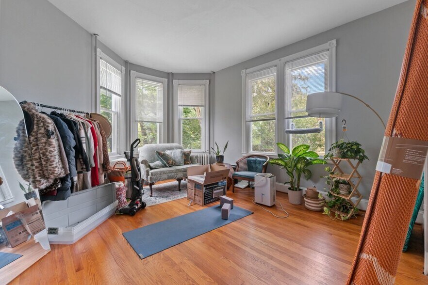 More Photos Of 711 Gladstone Ave, Baltimore Apartments For Sale