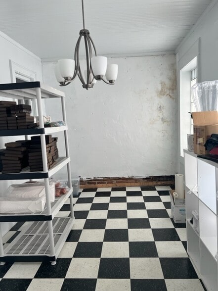 More Photos Of 411 E Broad St, Fuquay-Varina Storefront Retail Office For Lease