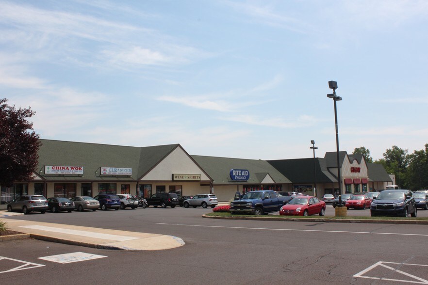 More Photos Of 5831-5855 Easton Rd, Plumsteadville Unknown For Lease