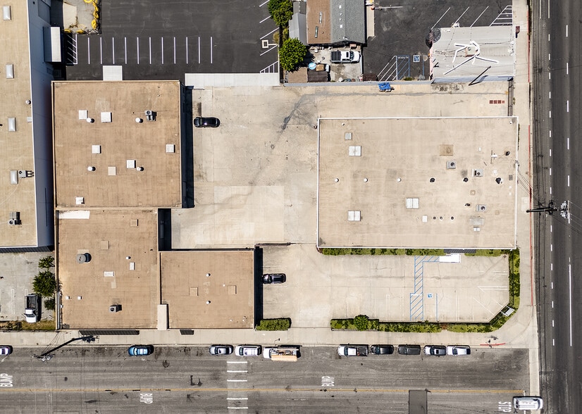 More Photos Of 12300 Denholm Dr, El Monte Warehouse For Sale