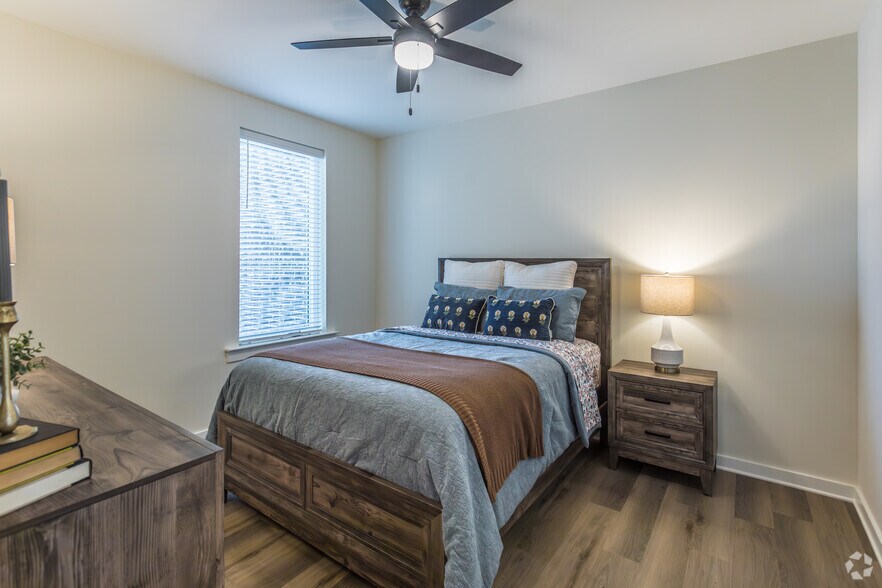 More Photos Of 885 Tunica Trl, Nesbit Apartments For Lease