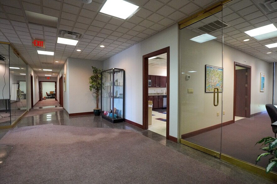 More Photos Of 10385 Spartan Dr, Evendale Light Manufacturing For Lease