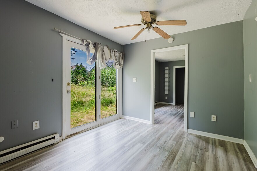 More Photos Of , Lexington Specialty For Sale