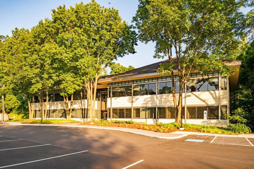 More Photos Of 760 Constitution Dr, Exton Office For Lease