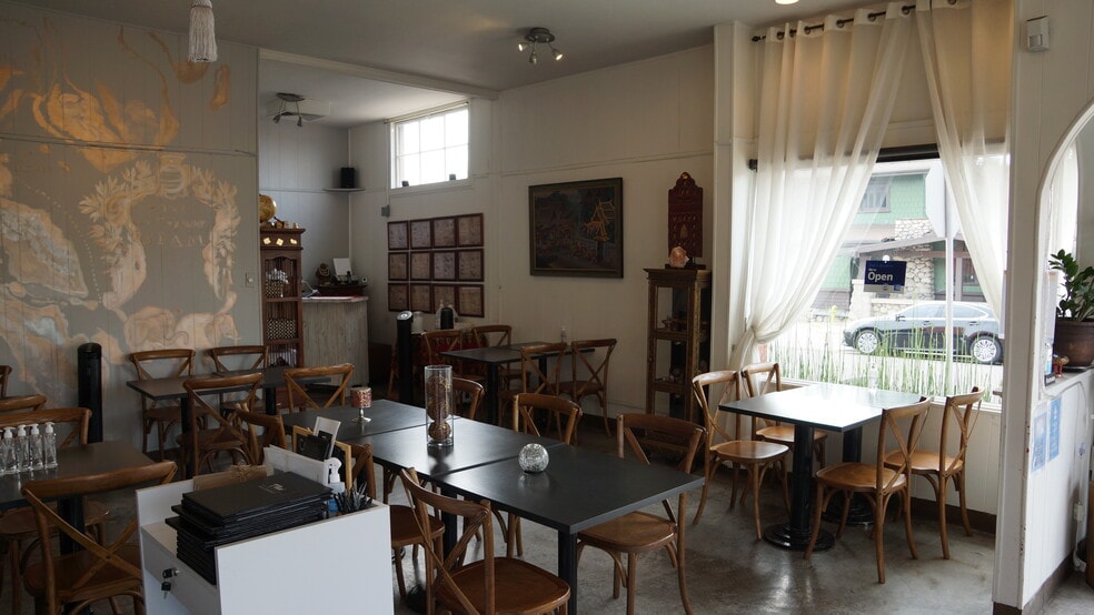 More Photos Of 1850-1854 Hillhurst Ave, Los Angeles Restaurant For Sale