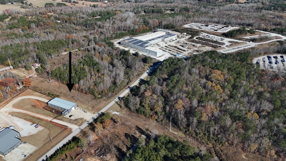 More Photos Of 31 Steelview Dr, Roanoke Distribution For Sale