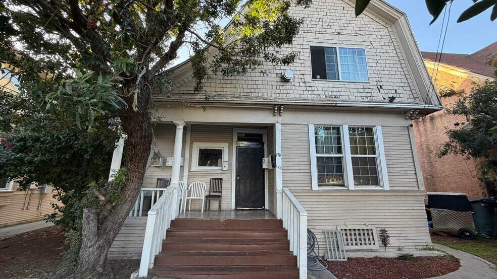 More Photos Of 1711-1715 Toberman St, Los Angeles Apartments For Sale