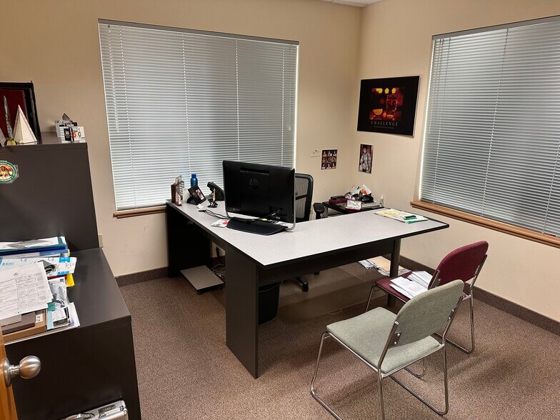 More Photos Of 1449 Old Waterbury Rd, Southbury Office For Lease