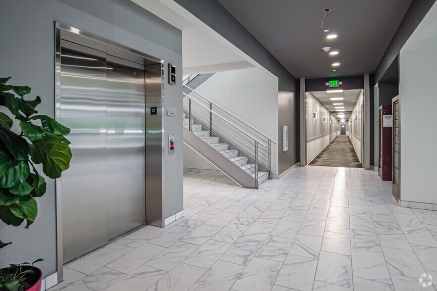 More Photos Of 1116 S Walton Blvd, Bentonville Office For Lease