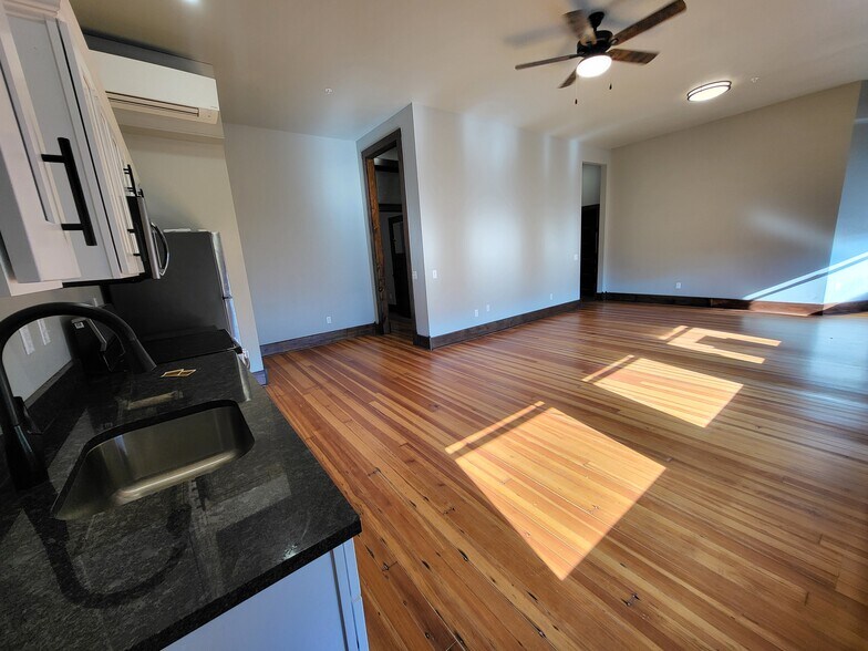 More Photos Of 223 W 3rd St, Joplin Apartments For Sale