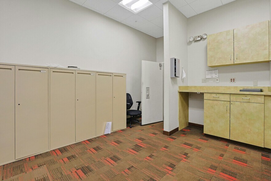 More Photos Of 1-3 Cavalry Dr, New City Storefront Retail Office For Lease