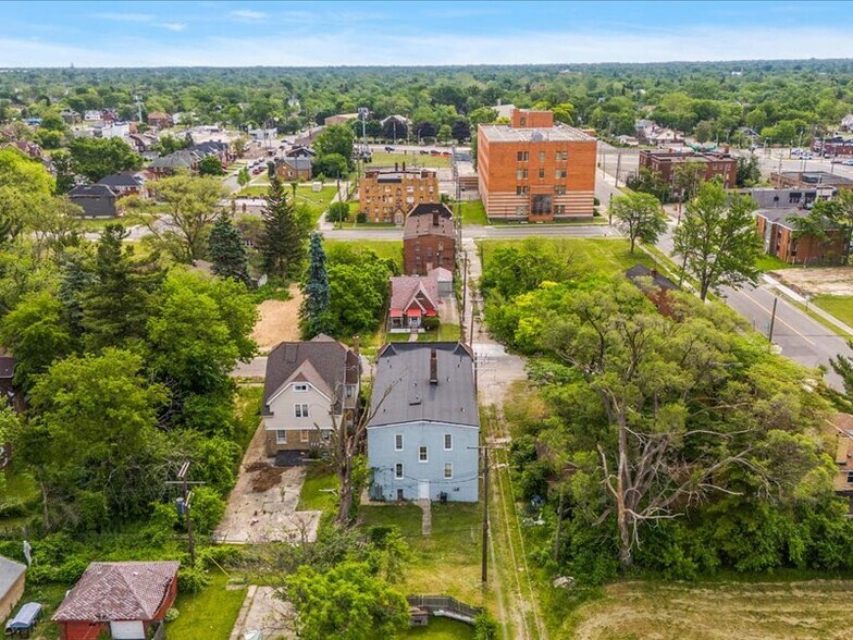More Photos Of 18037 Pelkey St, Detroit Multifamily For Sale