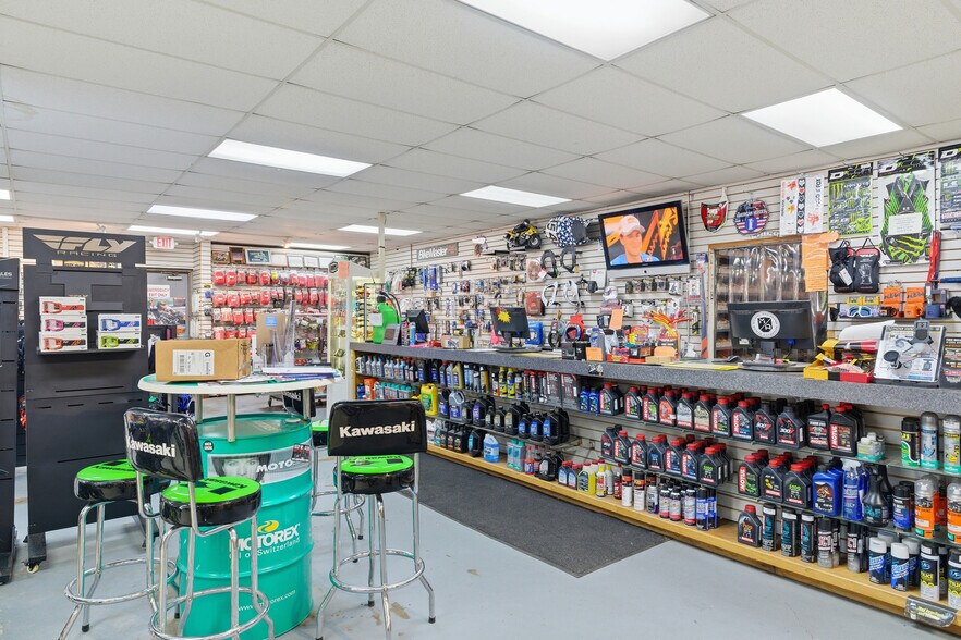 More Photos Of 1538 Park Ave, Chico General Retail For Sale