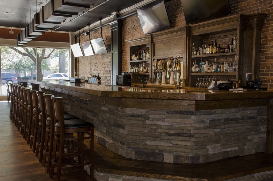 More Photos Of 217 N 5th St, Hartsville Restaurant For Sale