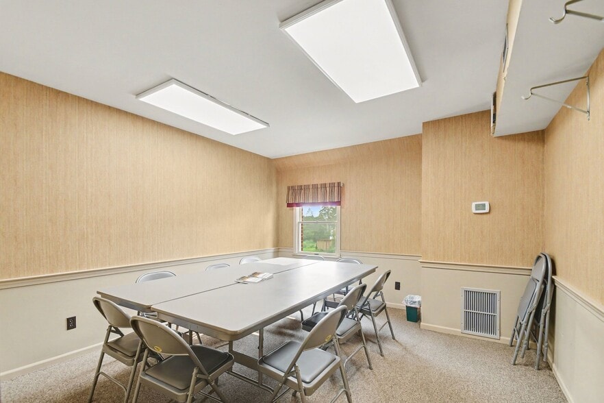 More Photos Of 206 Mill St, Middlebury Religious Facility For Sale