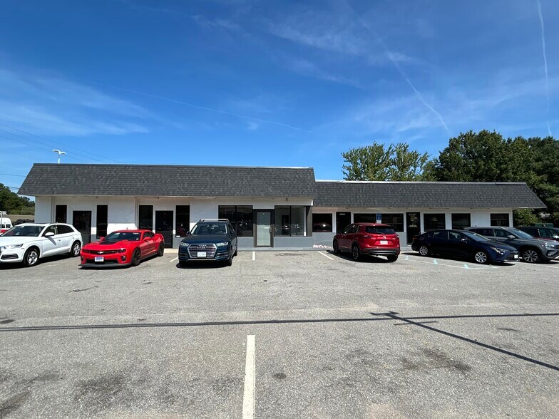 More Photos Of 2854-2886 Airline Blvd, Portsmouth Unknown For Lease