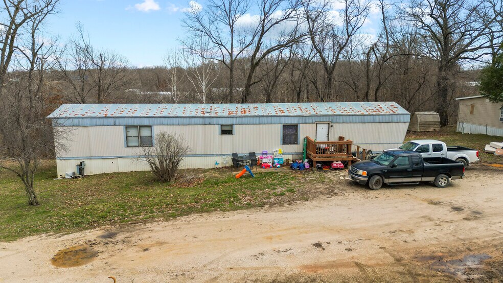 More Photos Of Eastwood Dr, Eldon Manufactured Housing Mobile Home Park For Sale