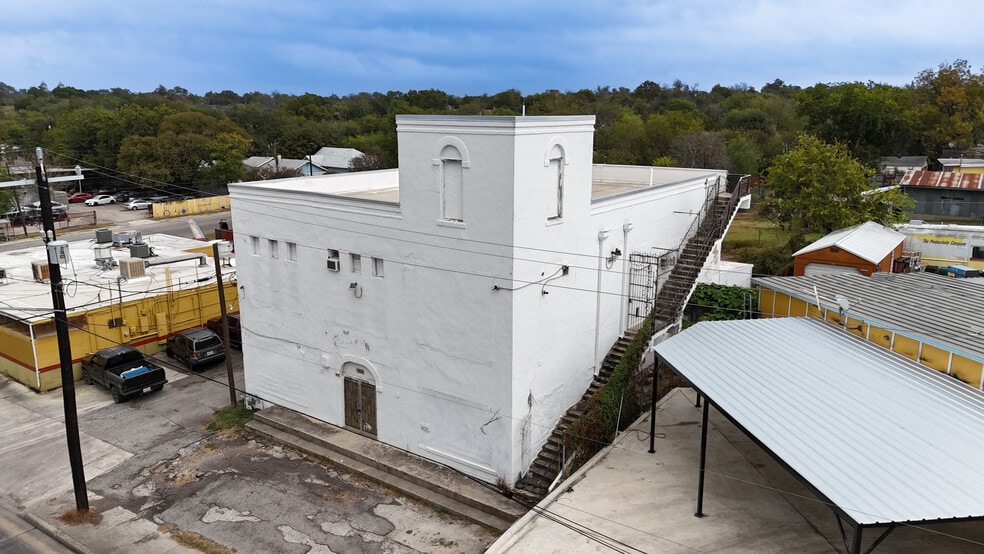 More Photos Of 1426 S New Braunfels Ave, San Antonio Freestanding For Sale