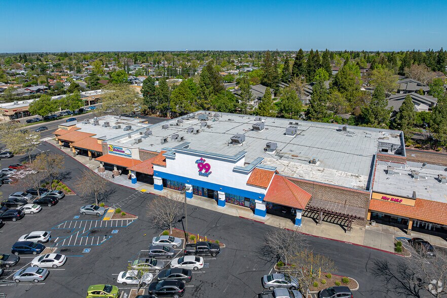 More Photos Of 4319 Elkhorn Blvd, Sacramento Supermarket For Sale