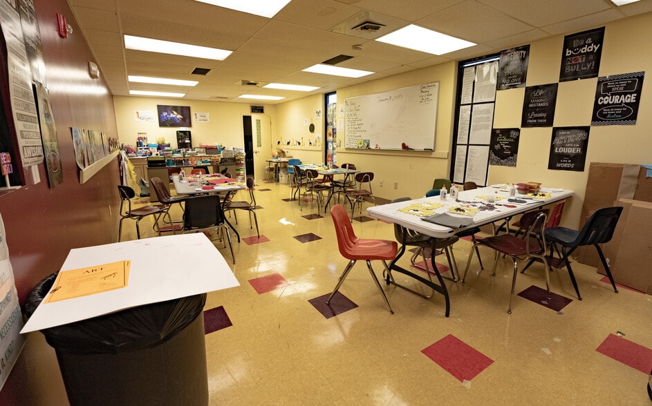 More Photos Of 8190 Pensacola Blvd, Pensacola Specialty For Sale