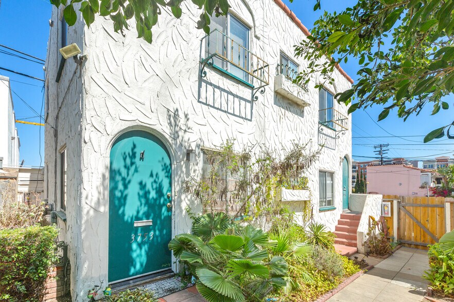 More Photos Of 3749 4th Ave, San Diego Multifamily For Sale