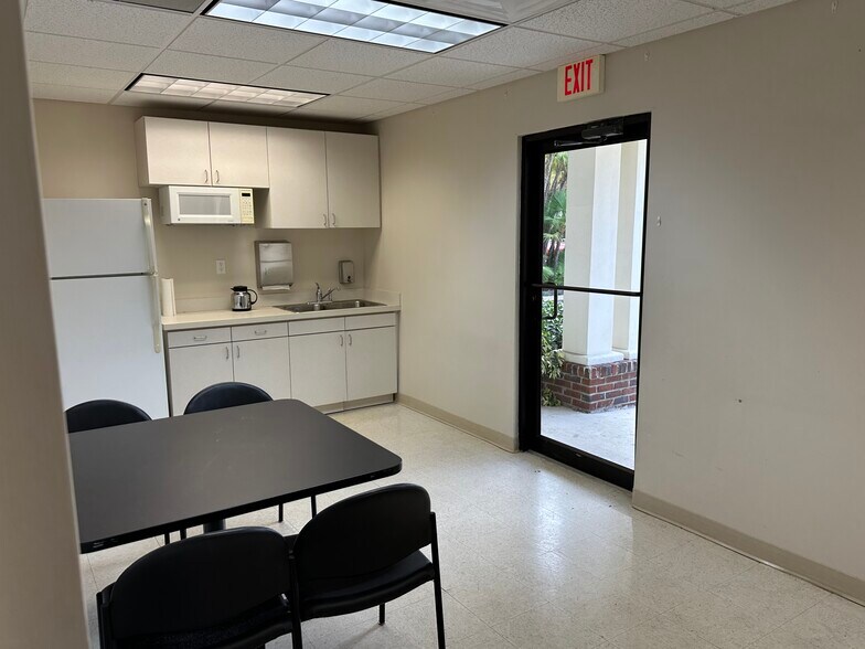 More Photos Of 232-234 Fifth, Indialantic Office For Lease