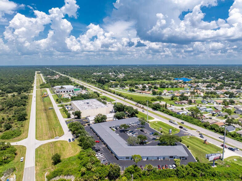 More Photos Of 20020 Veterans Blvd, Port Charlotte Office For Lease