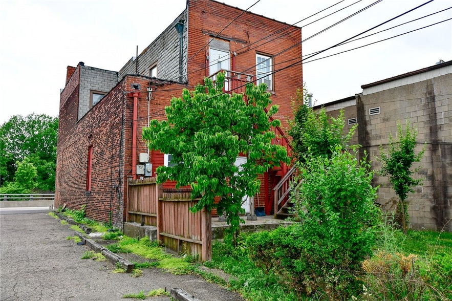 More Photos Of 3347 W Carson St, Pittsburgh Apartments For Sale