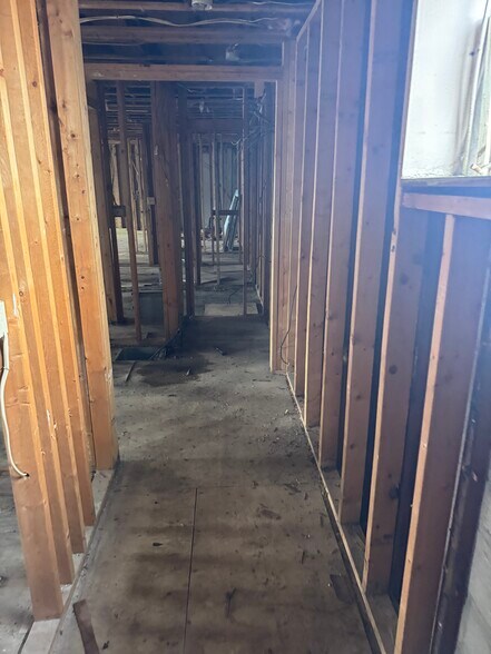 More Photos Of 146 University Ave, Rochester General Retail For Sale