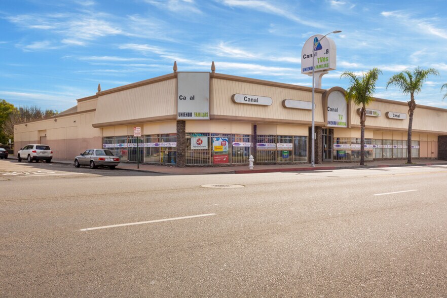 More Photos Of 505 S Main St, Santa Ana Storefront For Sale