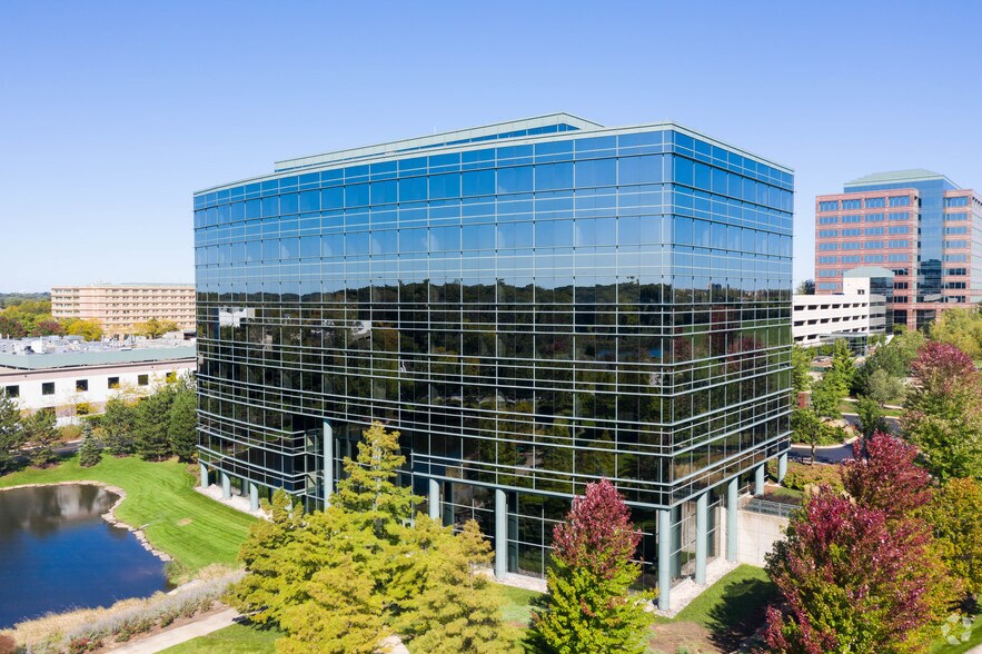 More Photos Of 3250 Lacey Rd, Downers Grove Office For Lease