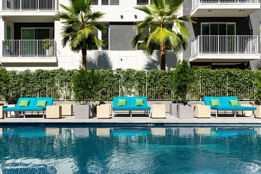 More Photos Of 1331 N Cahuenga Blvd, Los Angeles Apartments For Lease