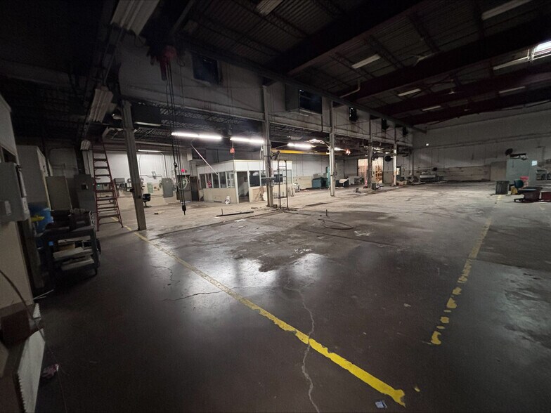 More Photos Of 1335 Emerson St, Rochester Manufacturing For Lease