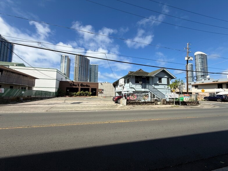 More Photos Of 1303 Rycroft St, Honolulu Restaurant For Lease