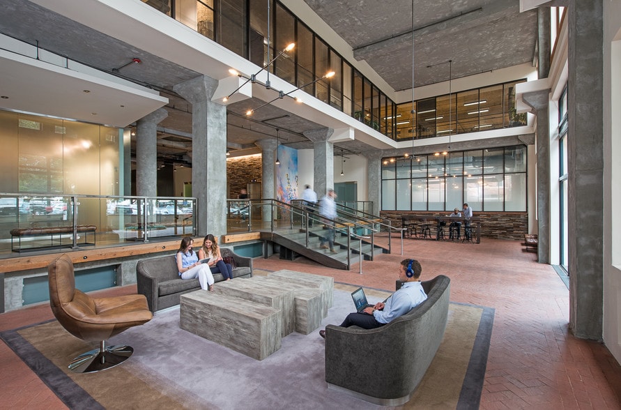 More Photos Of 1801 N Lamar St, Dallas Loft Creative Space For Lease
