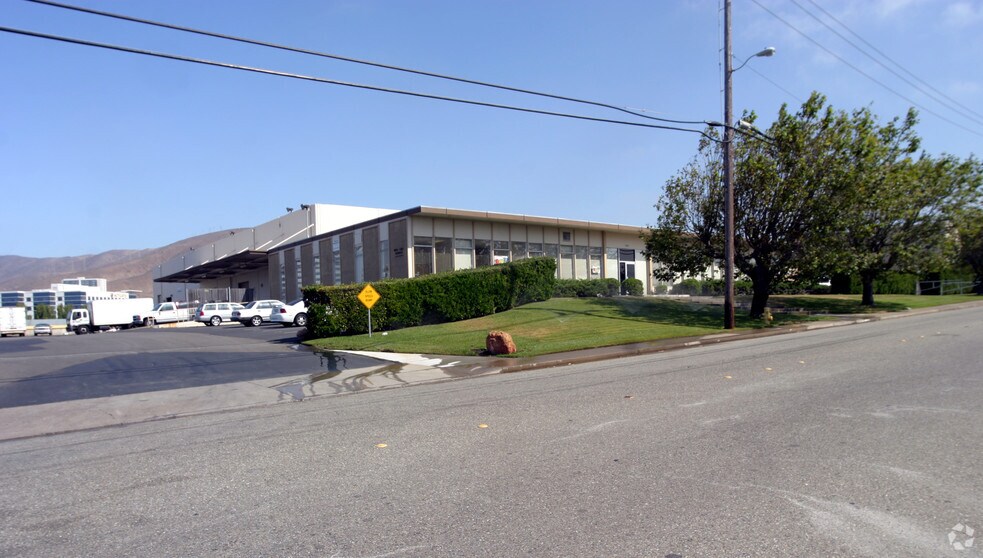 More Photos Of 439 Eccles Ave, South San Francisco Warehouse For Lease