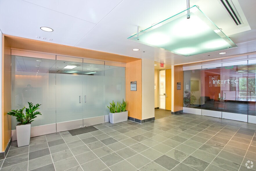 More Photos Of 4505 E Chandler Blvd, Phoenix Office For Lease