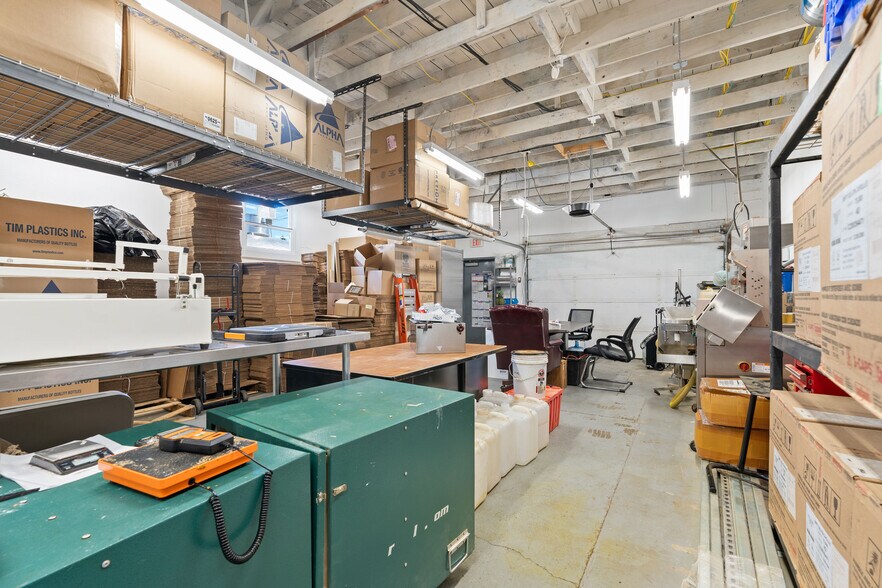 More Photos Of 7131 NE Prescott St, Portland Storefront Retail Office For Sale