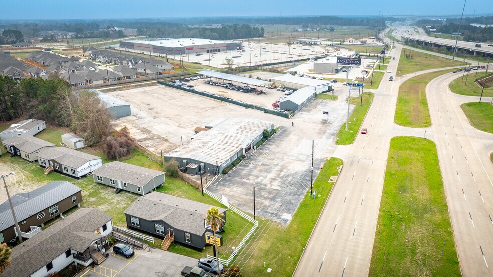 More Photos Of 27210 State Highway 249, Tomball Showroom For Lease