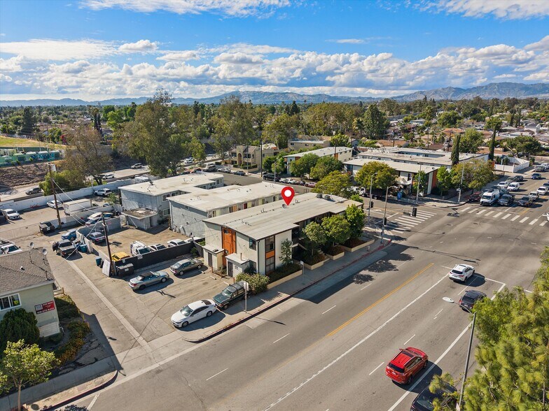 More Photos Of 7559 Whitsett Ave, North Hollywood Apartments For Sale