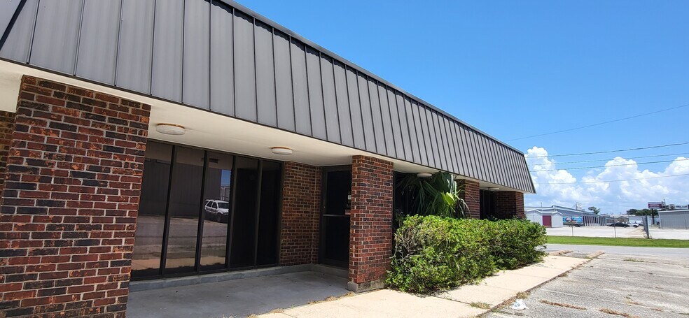 More Photos Of 520 33rd St, Gulfport Office For Sale