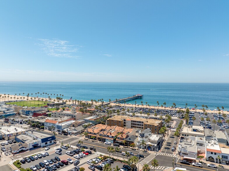 More Photos Of 611-615 E Balboa Blvd, Newport Beach Storefront Retail Residential For Sale