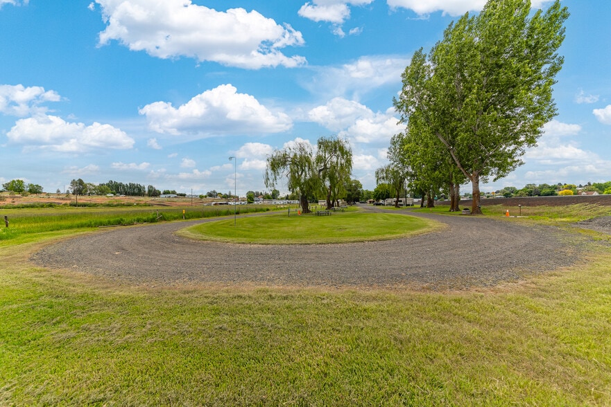 More Photos Of 14 Portland St NW, Wilbur Trailer Camper Park For Sale