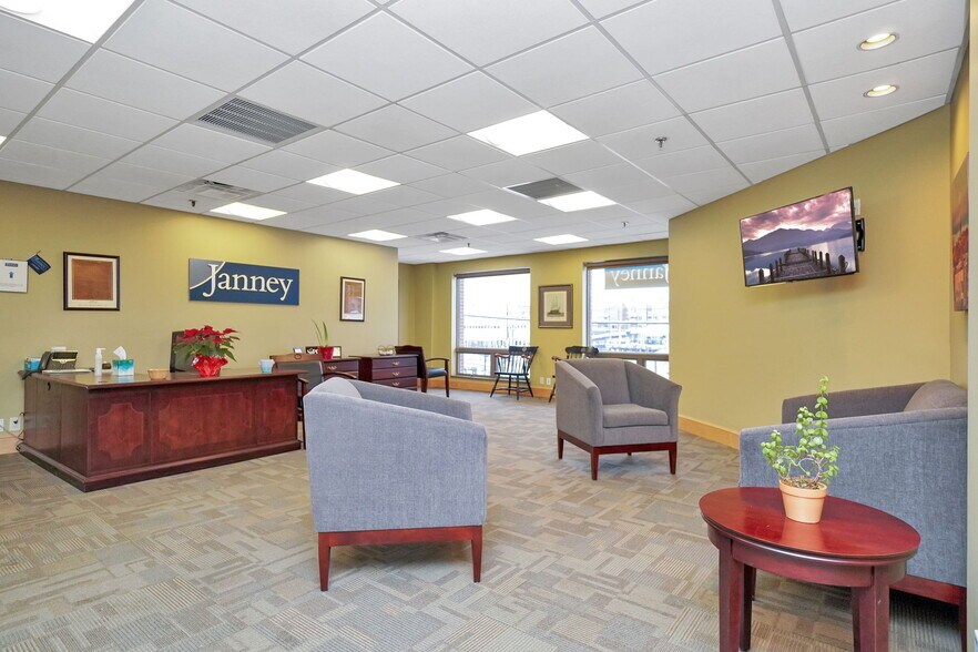 More Photos Of 50 Portland Pier, Portland Office For Lease