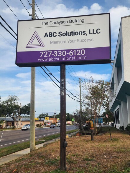 More Photos Of 2105 Drew St, Clearwater Office For Sale