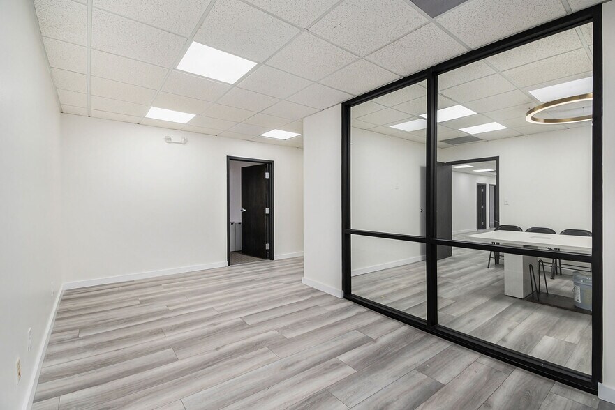 More Photos Of 45 South Ave SE, Marietta Loft Creative Space For Lease
